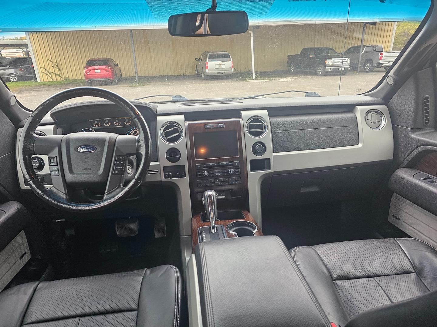 2012 SILVER Ford F-150 FX2 SuperCrew (1FTFW1CF8CK) with an 5.0L V8 engine, 6-Speed Automatic transmission, located at 533 S Seven Points BLVD, Seven Points, TX, 75143, (430) 255-4030, 32.313999, -96.209351 - Photo#4